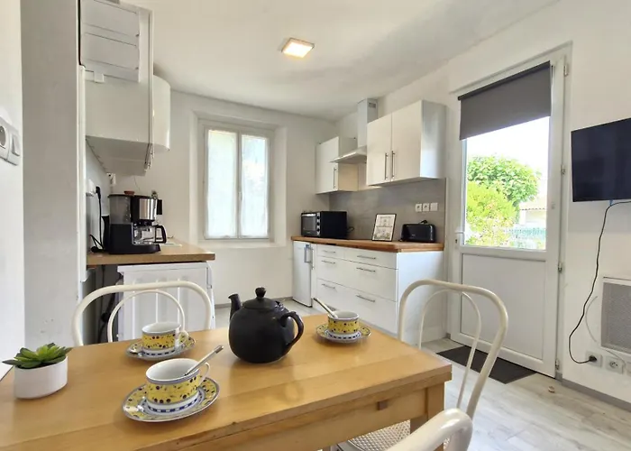 Appartement - - Rez-de-jardin - Marche A Deux Pas A 600m Royan