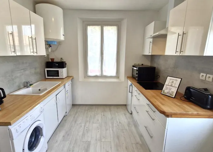 Appartement - - Rez-de-jardin - Marche A Deux Pas A 600m *