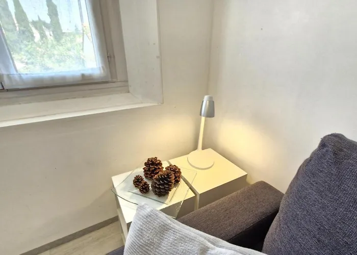 Appartement - - Rez-de-jardin - Marche A Deux Pas A 600m